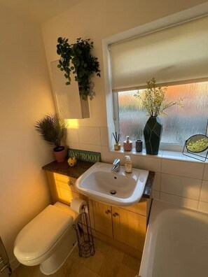 Handtücher, Seife, Toilettenpapier