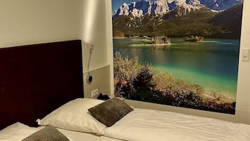 1 Schlafzimmer, Zimmersafe, Schreibtisch, kostenloses WLAN