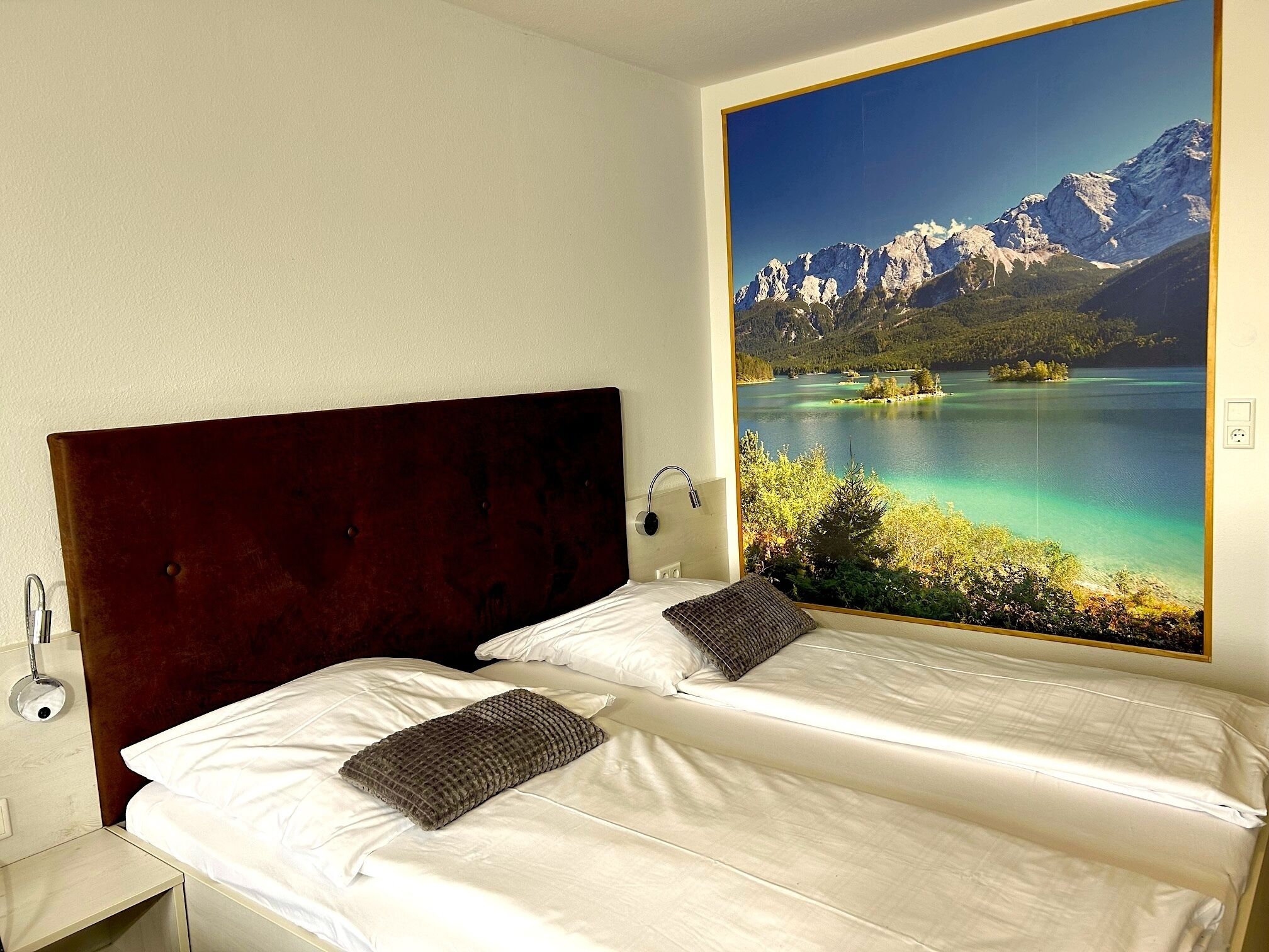 1 bedroom, in-room safe, desk, free WiFi