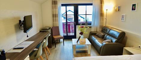 1 camera, una cassaforte in camera, una scrivania, Wi-Fi gratuito