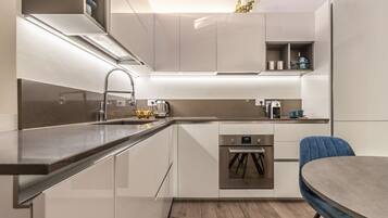 Kühlschrank, Ofen, Geschirrspüler
