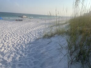 Liegestühle, Strandtücher