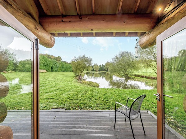 Terrace/patio - 2 bedroom accommodation in Hollacombe, near Crediton (Hollacombe, near Crediton)