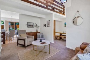 Living area - Beautiful mountain getaway with hot tub!

 (Green Mountain Falls)