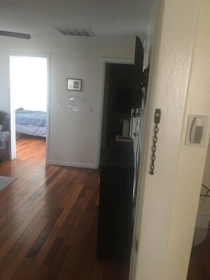 1 bedroom, desk, iron/ironing board, WiFi