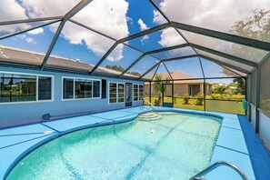 屋外プール、温水プール