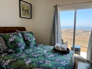 1 dormitori, planxa i posts de planxar, wifi i roba de llit 