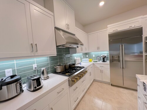 GreatPark New& Clean Family Home