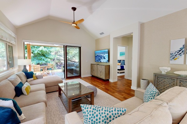 Welcome to Coco Cabana at KaMilo! Steps from Beautiful Pools and Fitness