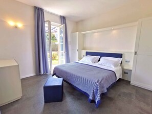 1 chambre, lit parapluie, accès Internet
