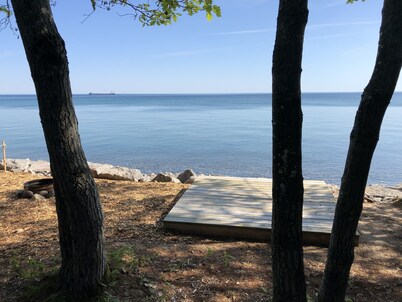 Cozy Lake Huron A-Frame- Autumn Magic by the Water—Cozy Up with Stunning Fall Colors!