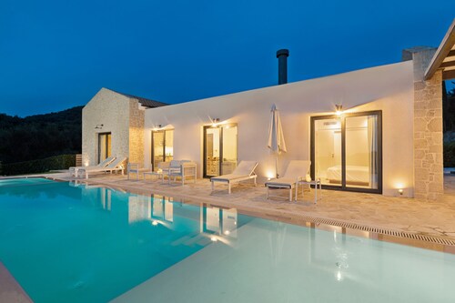 Luxury Corfu Villa: Lithari Tria, Private Pool, Sleeps 4-5
