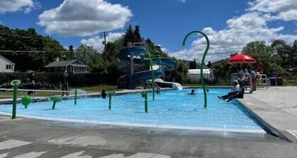 Private Home Food + Bars