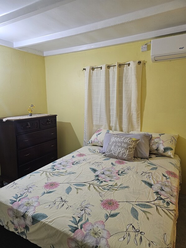 2 sovrum, strykjärn/strykbräda, wi-fi och sängkläder