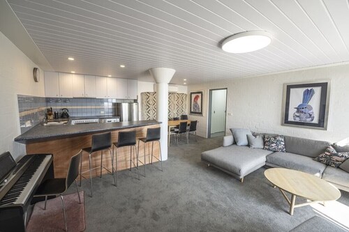 Cosy Mount Buller Blue Bird Apartment. In the heart of the village!