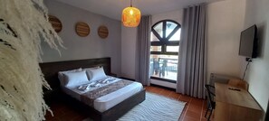 Tabla de planchar con plancha y wifi gratis 