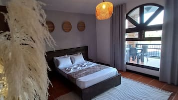 Exclusive Double Room | 1 bedroom, iron/ironing board, free WiFi