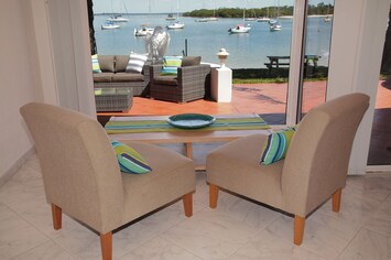 Relaxing nook, enjoy the views.