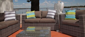 Beach house on the waterfront of Soldiers Point!