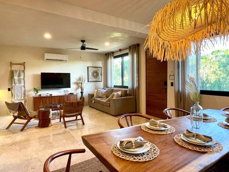 Your Oasis Awaits At Our Luxury Penthouse-100% Private Rooftop With Plunge Pool, Stunning Views, 2 Additional Shared Pools On The Ground Floor And A Building Elevator Just Outside The Front Door. Free Extras, Backup Generator And Water Softener. - Tulum