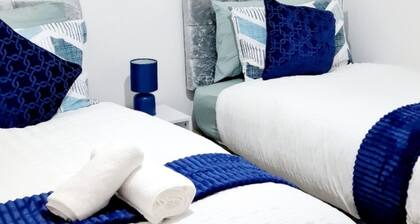 Gillingham Home - Sleeps 4 - Comfort & Convenience