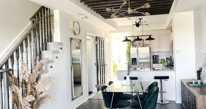 Modern Port Union Townhouse - Port Union Paradise