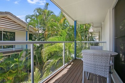  Exceptional modern three bedroom townhouse with water on both sides. 