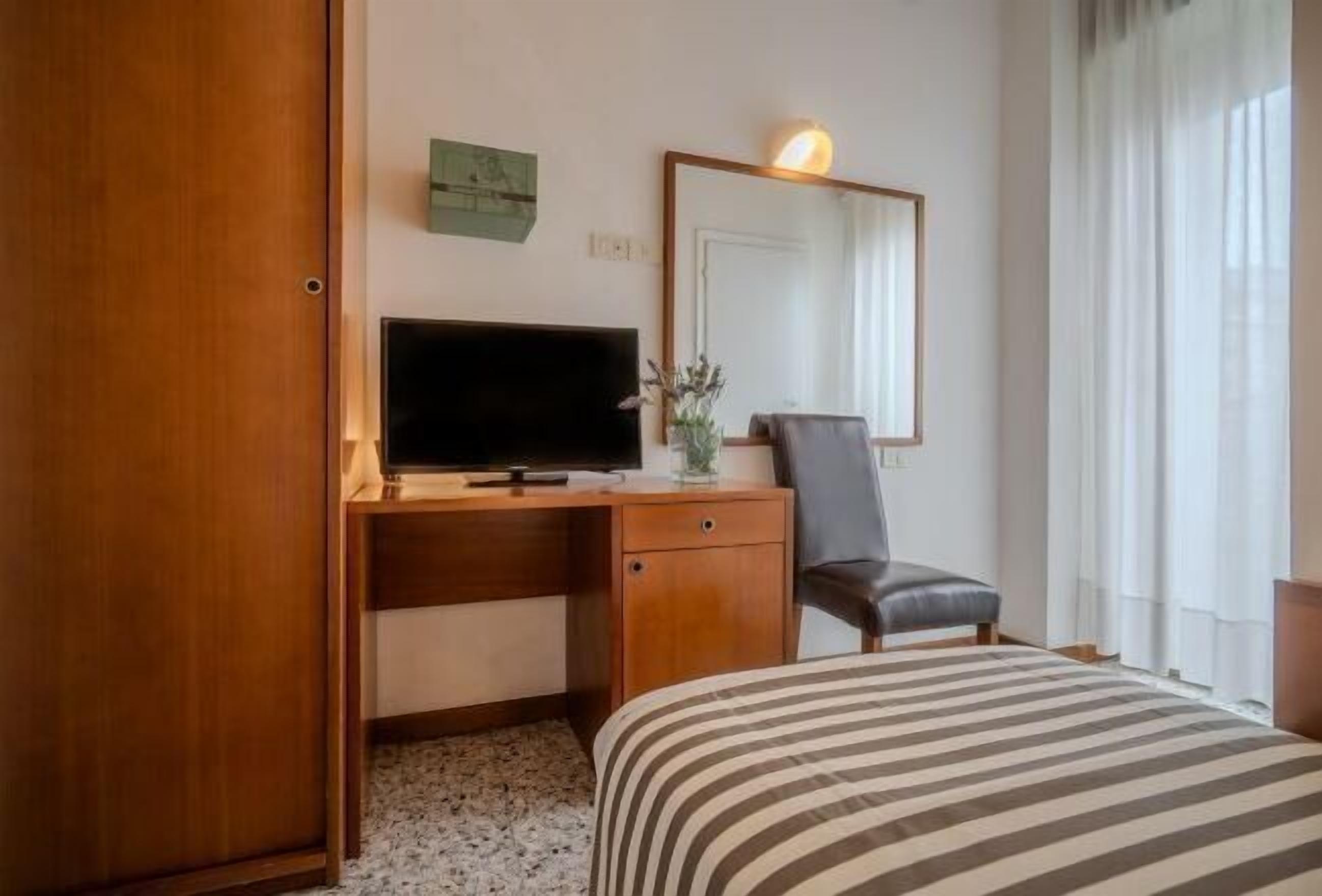 Lits bébé (gratuits), Wi-Fi gratuit, draps fournis