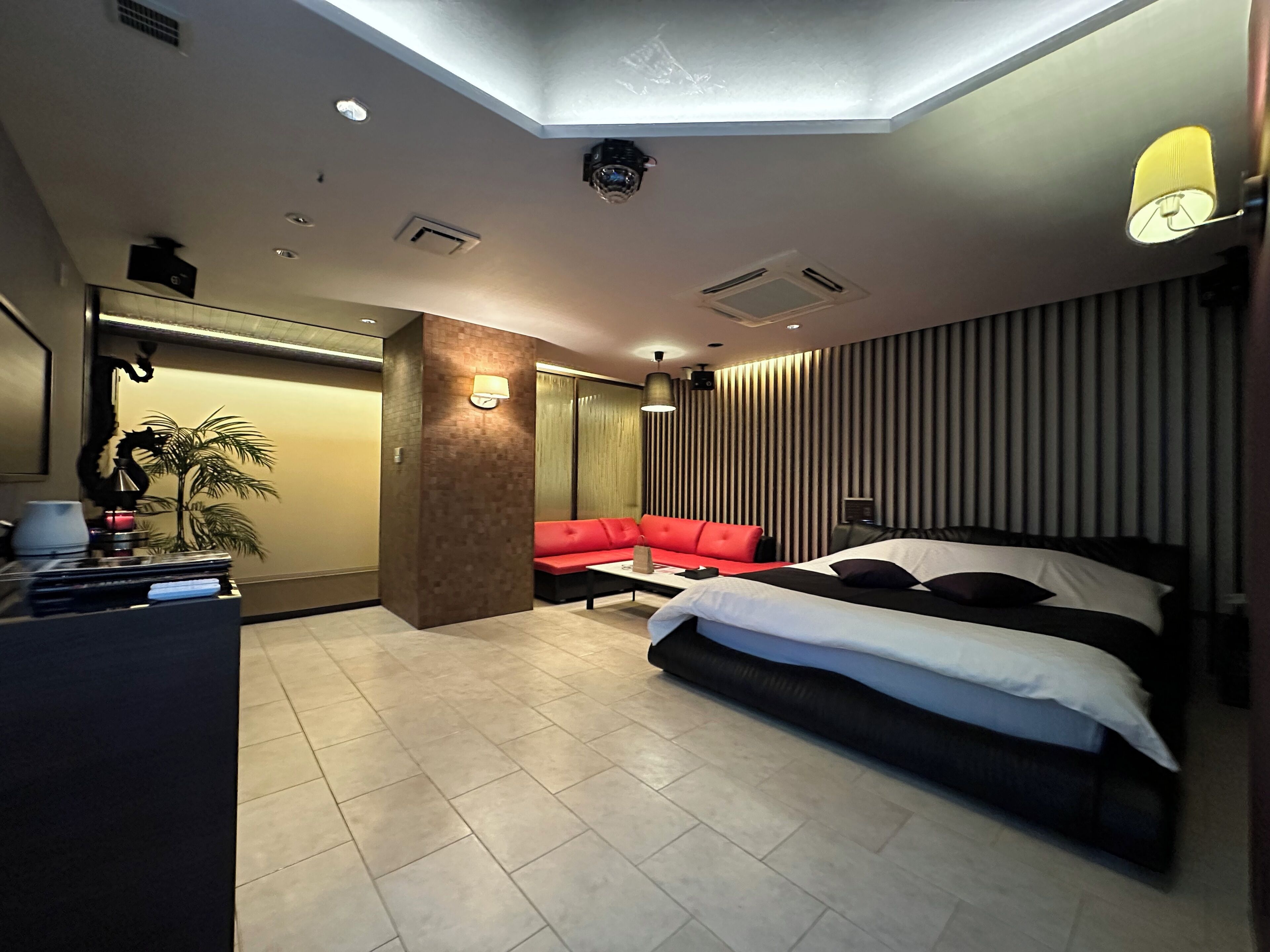 Soundproofing, WiFi (free), individually decorated