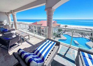Pool - Beach Club 403 - 𝑺𝒂𝒍𝒕𝒚 𝑺𝒌𝒚𝒍𝒊𝒏𝒆 (Pensacola Beach)