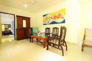 Habitación Deluxe | 1 dormitorio, tabla de planchar con plancha, wifi gratis