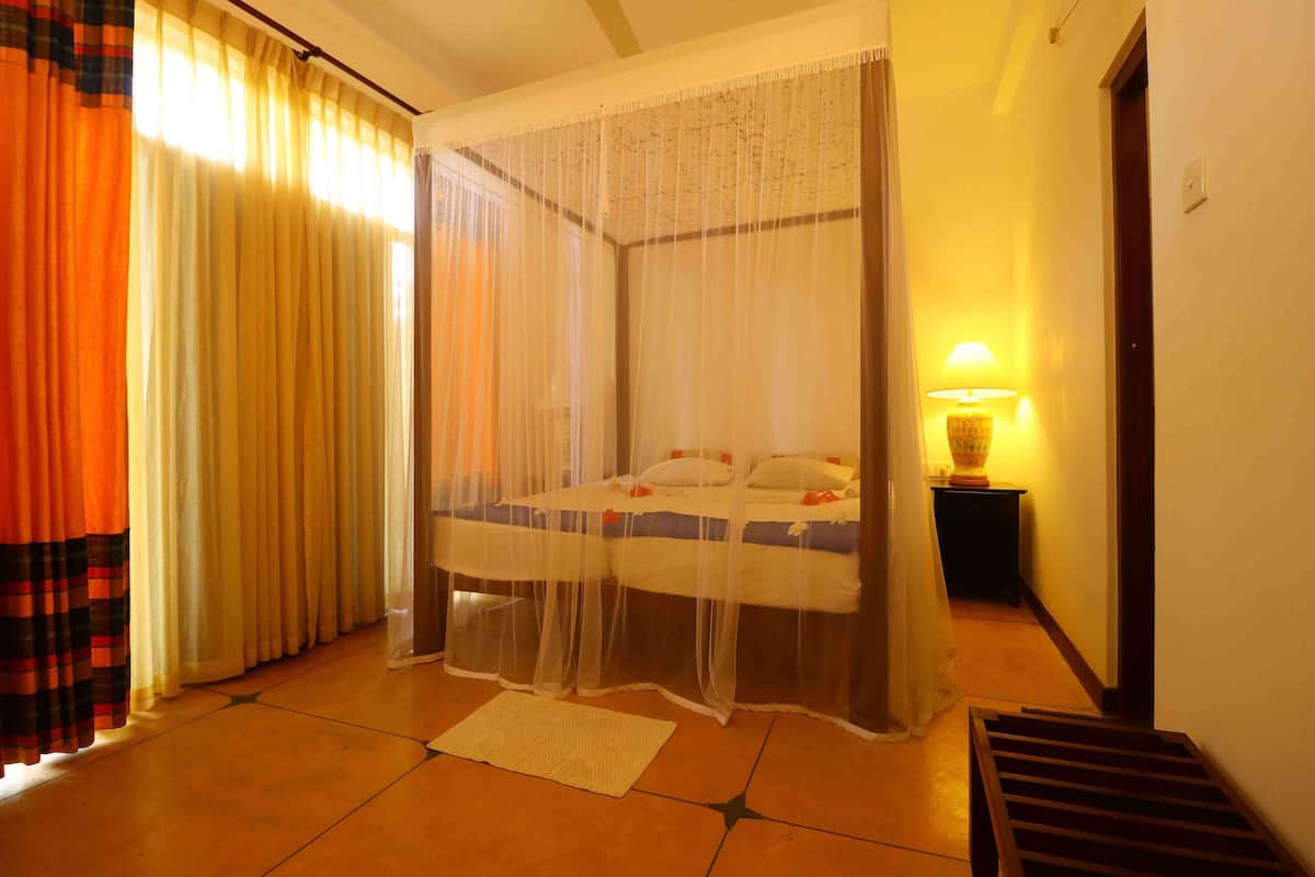 Classic Bungalow | 1 bedroom, iron/ironing board, free WiFi