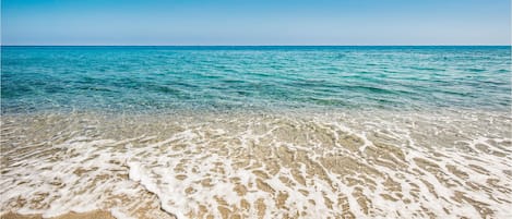 Plage à proximité, pêche sur place