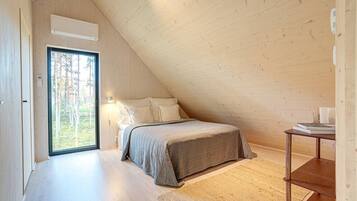 3 Schlafzimmer, Schreibtisch, Bügeleisen/Bügelbrett, Reisekinderbett