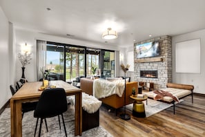 TV connectée, cheminée