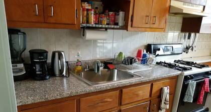 Sarge. Cozy. Beauitful. Place in.Flatbush. Bklyn. N. Y