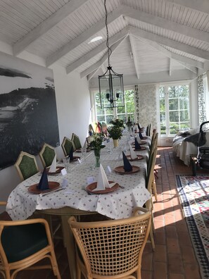 Banquet hall