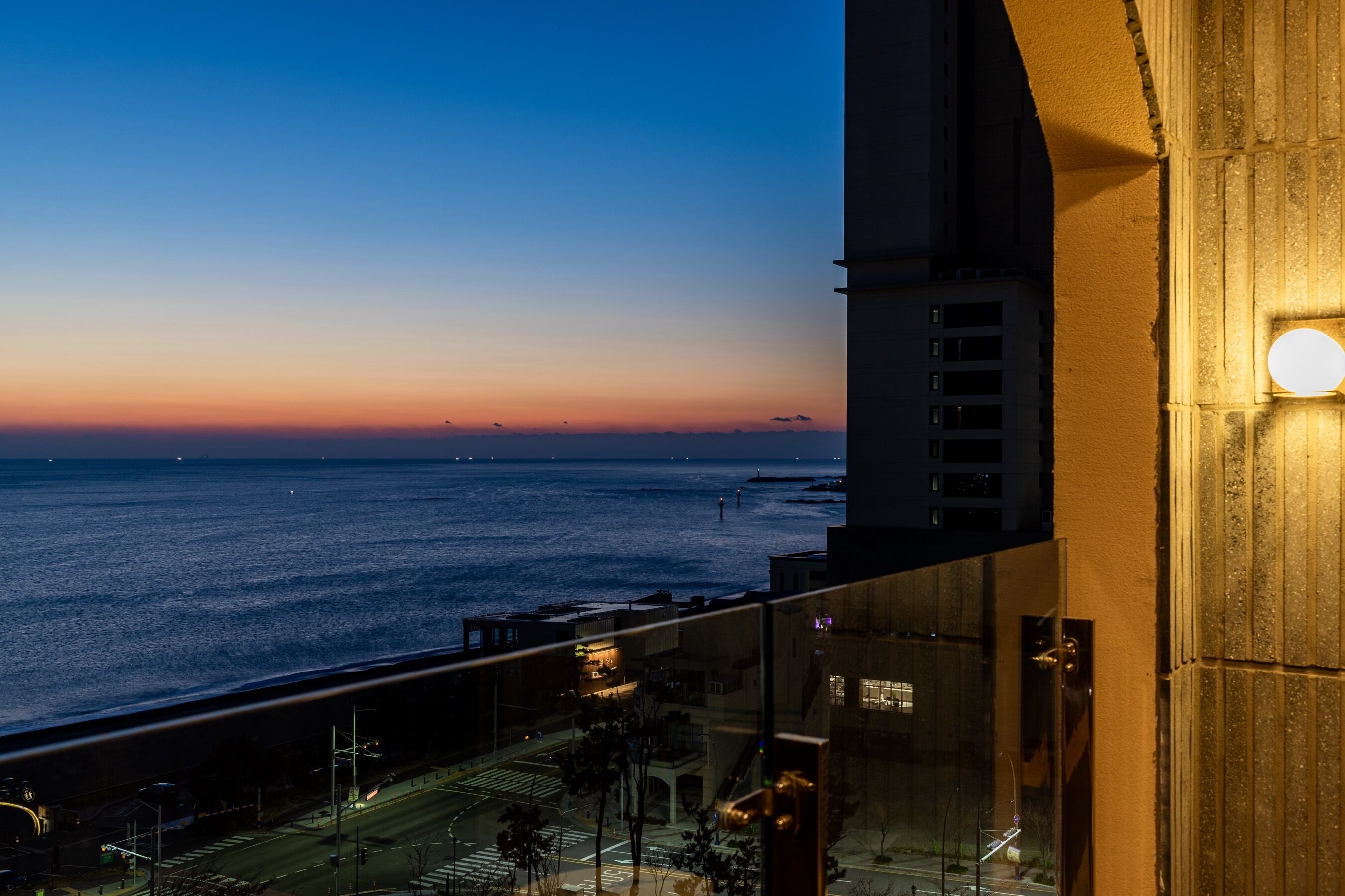 Deluxe Ocean View Double Room - High Floor | Utsikt fra balkong