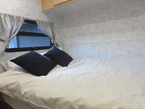 1 bedroom, free WiFi, bed sheets - DogrunCafe&Resorts JENNIE West-Karuizawa "Max" Perfect for couples and solo travelers! Pet Friendly Hotels (Miyota, Kitasaku District)