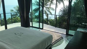 1 bedroom, desk, WiFi, bed sheets