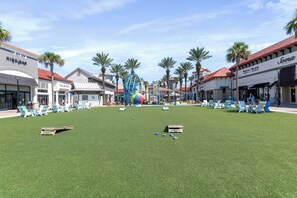 Property grounds - Coastal house w/ pool, hot tub & golf cart (Destin)