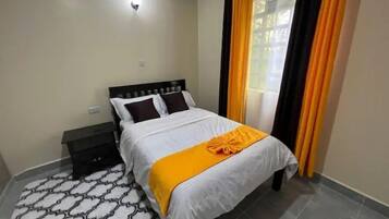 2 bedrooms, iron/ironing board, free WiFi, bed sheets