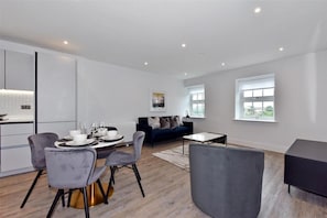 Apartamento, 2 camas de matrimonio | Restauración