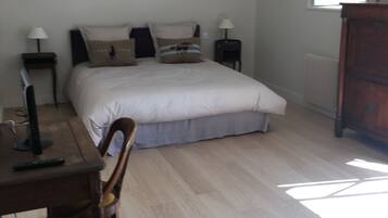 3 chambres, fer et planche Ă repasser, Wi-Fi gratuit, draps fournis