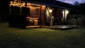 Cabin | Exterior