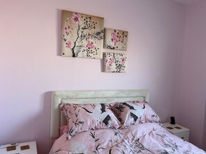 Apartamento, 1 cama Queen | 1 quarto, ferros/tábuas de passar roupa, Wi-Fi de cortesia