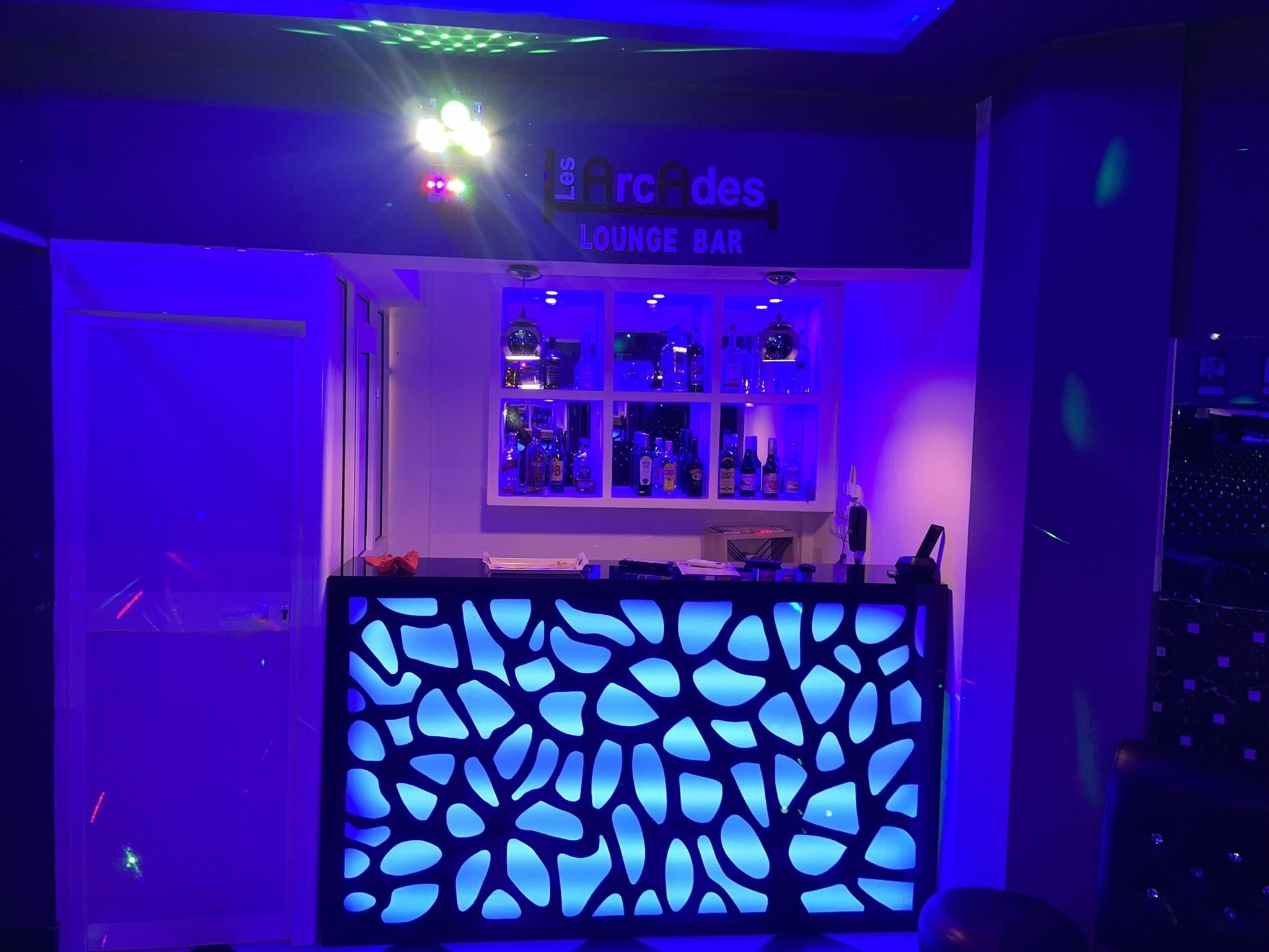 2 bars