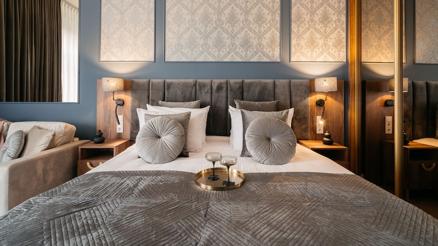 White Lotus - LoftAffair Collection