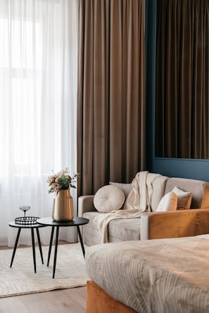 Apartemen Eksklusif | Seprai premium dan didekorasi berbeda-beda