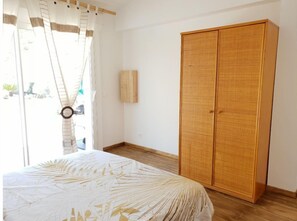 2 habitaciones y caja de seguridad en la habitación 